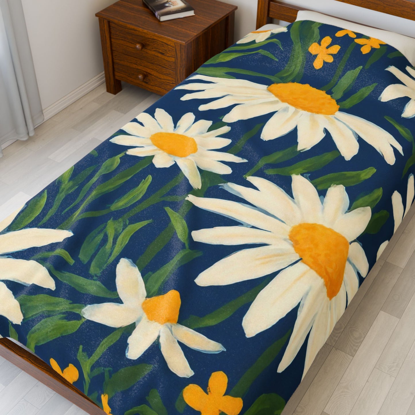 Daisy Field Velveteen Plush Blanket — Soft Floral Throw for Cozy Home & Gifts