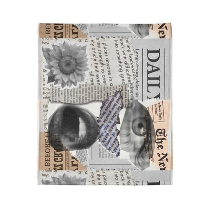 Artistic Polyester Blanket with Newspaper Design, Cozy Throw Blanket for Home Decor, Unique Gift for Art Lovers, Soft Bedspread, Warm [...]