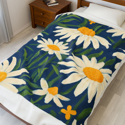Daisy Field Velveteen Plush Blanket — Soft Floral Throw for Cozy Home & Gifts
